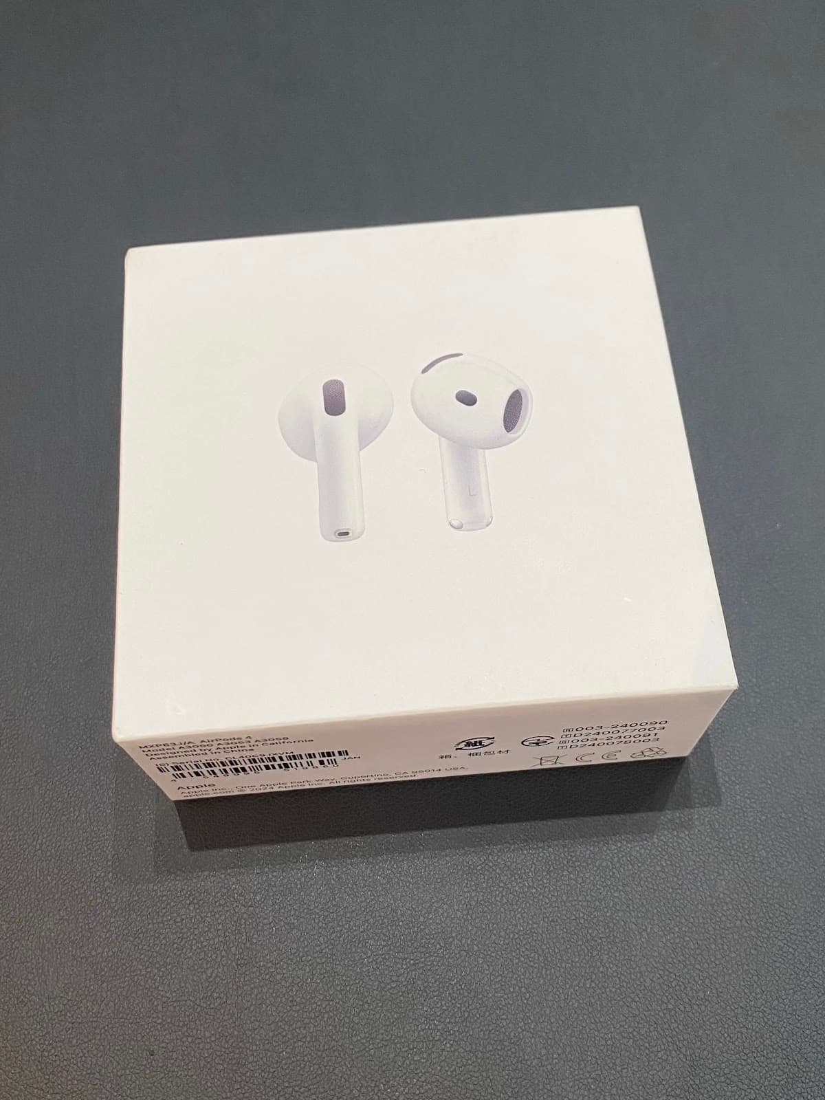 AIR PODS 4  WHITE