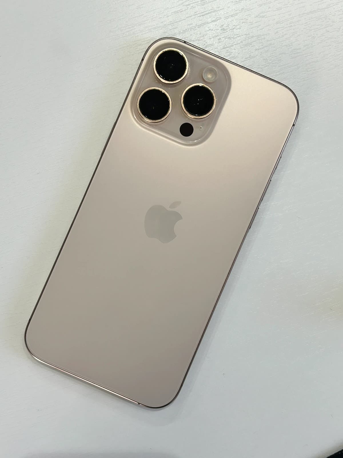 iPhone 16 Pro Max 256GB Desert Titanium