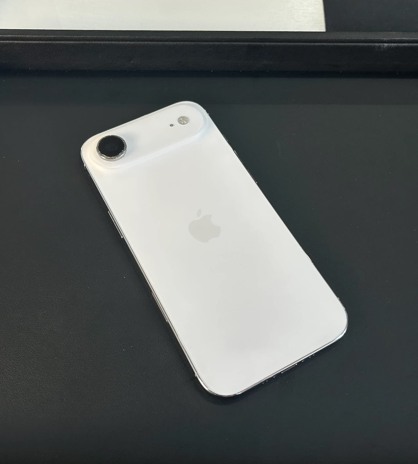 iPhone Air 256GB Cloud White