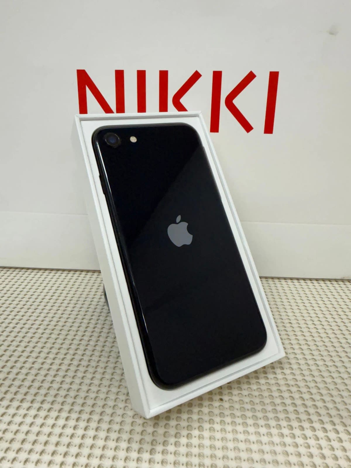 iPhone SE-3 64GB Black