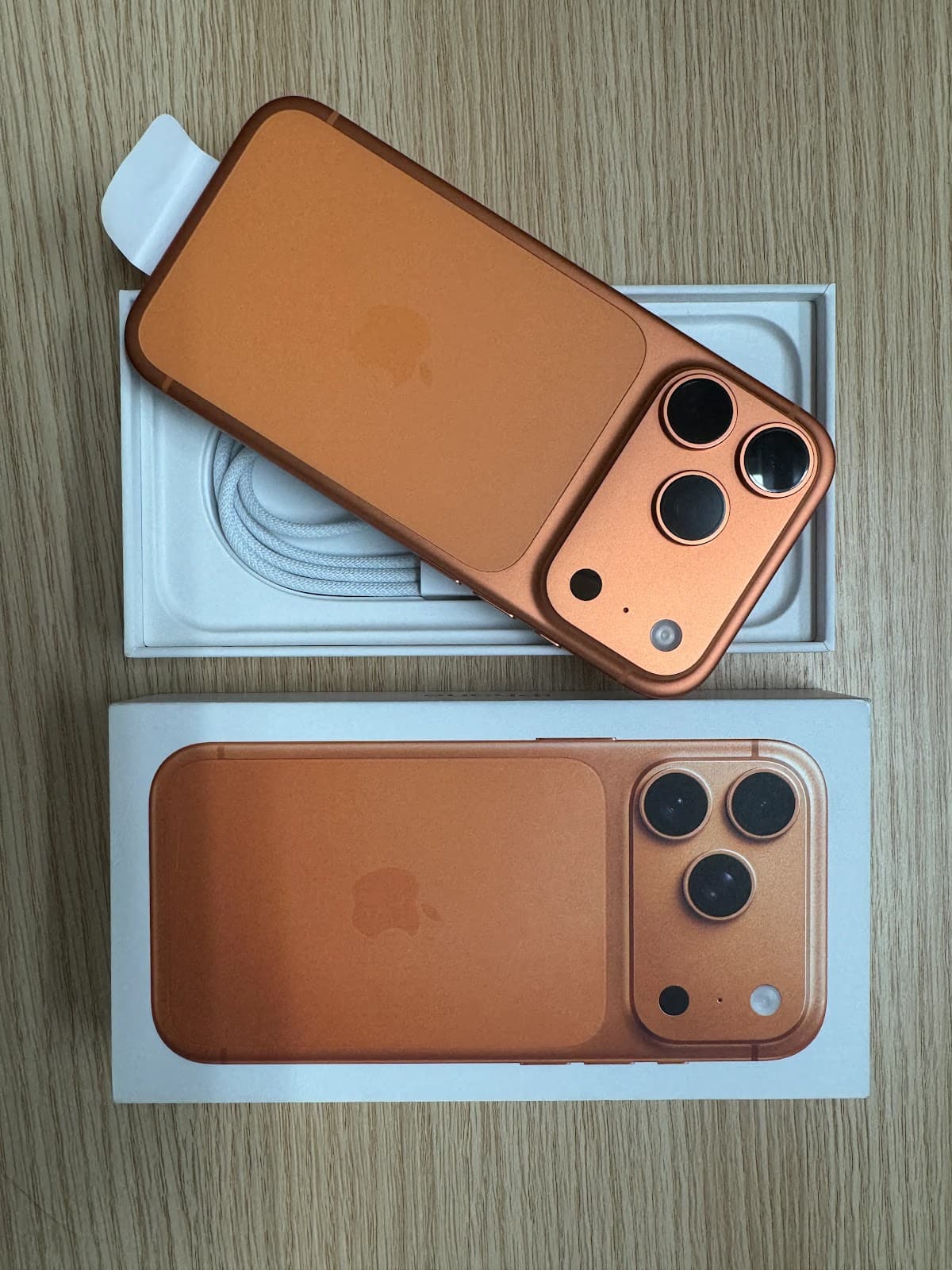 iPhone 17 Pro 512GB Cosmic Orange