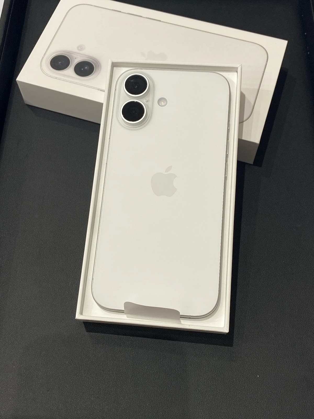 iPhone 17 256GB White
